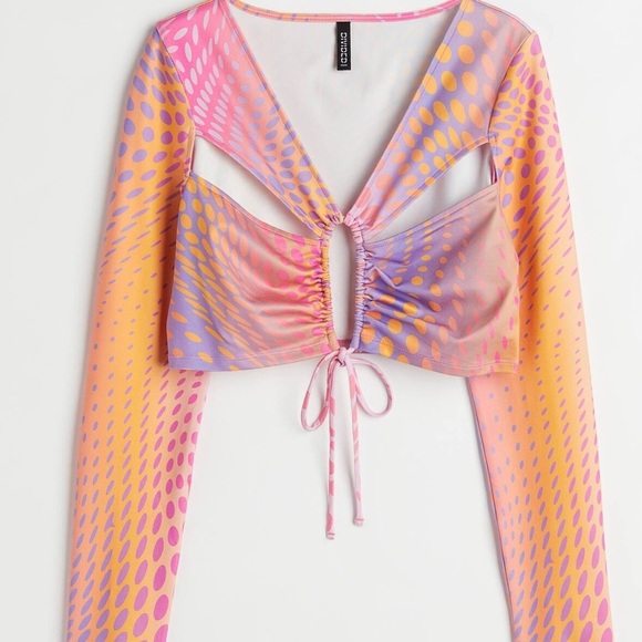 H&M CUT-OUT CROP TOP Size Large New With Tags❤️ - Picture 1 of 4